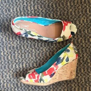 TOMS Floral Cork Wedge Heels Size 9.5 🌸